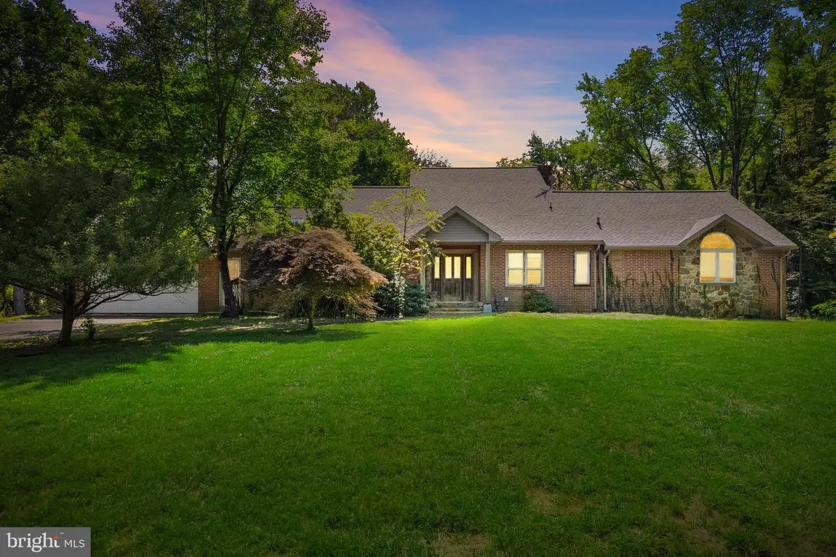 9 Walnut Ridge Rd, Wilmington, DE 19807 - Image #1