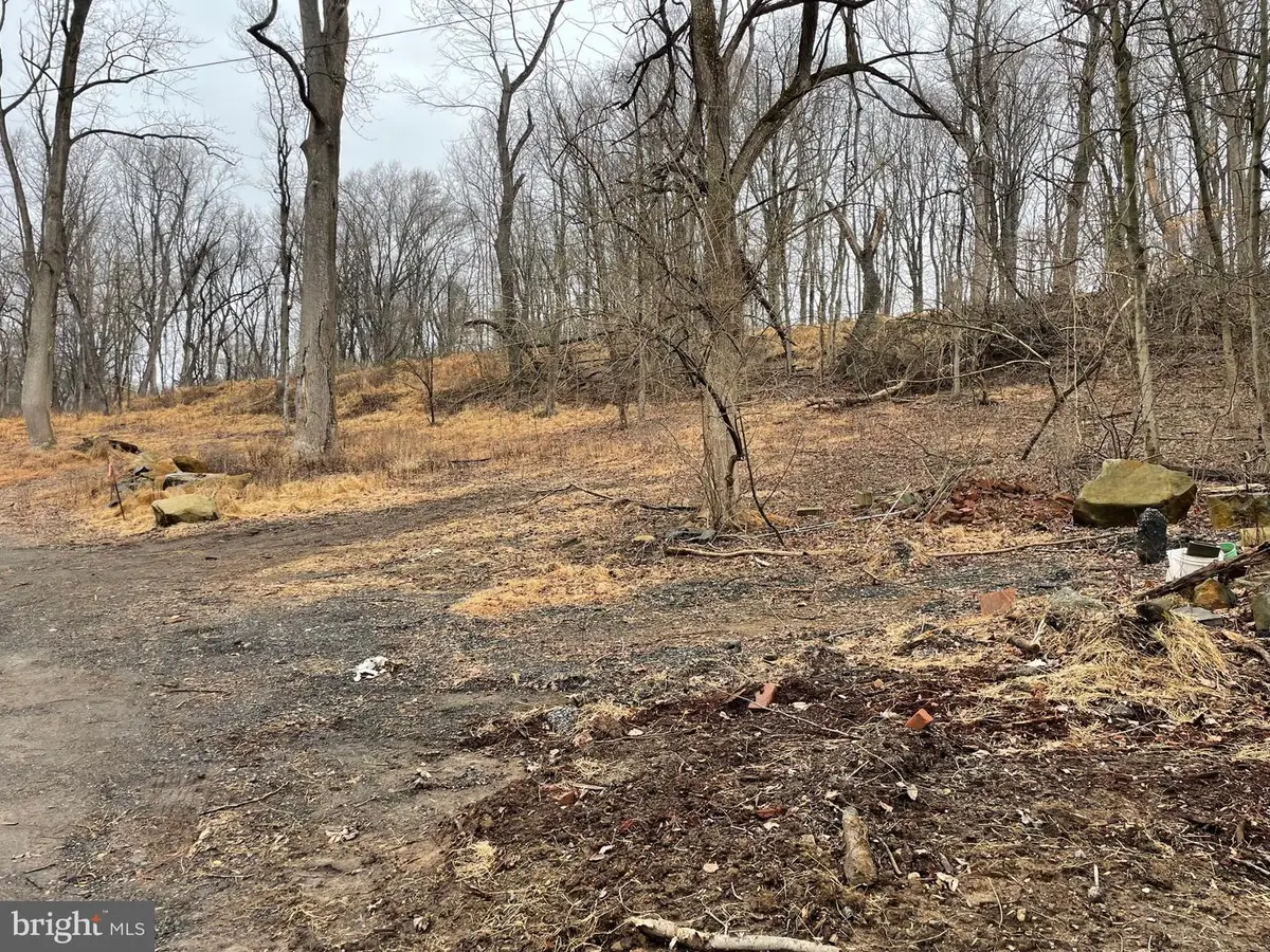 215 Phillips Dr, Wilmington, DE 19808 - Image #1