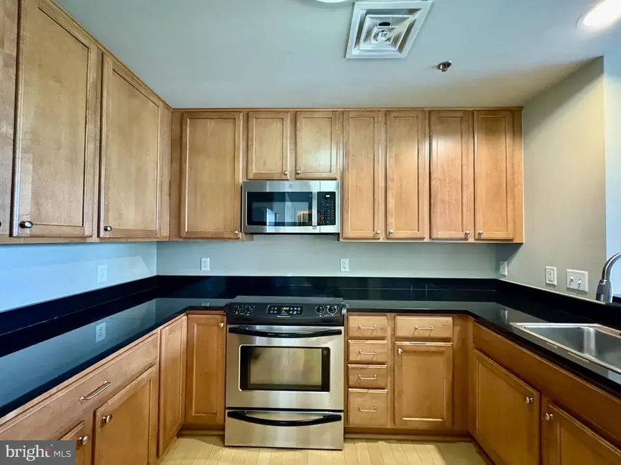 105-unit Christina Landing #307, Wilmington, DE 19801 - Image #3