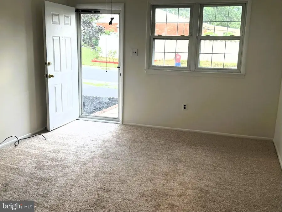 754 Red Clay Dr, Bear, DE 19701 - Image #2