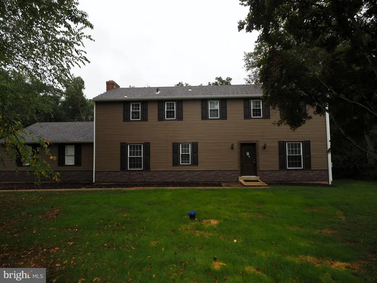 322 Wallace Dr, Newark, DE 19711 - Image #1