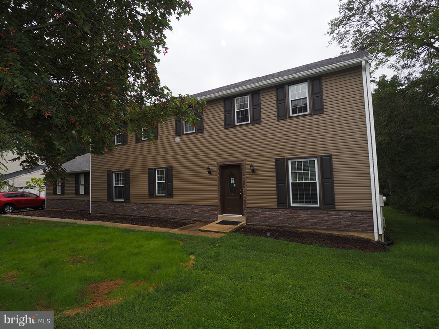 322 Wallace Dr, Newark, DE 19711 - Image #2
