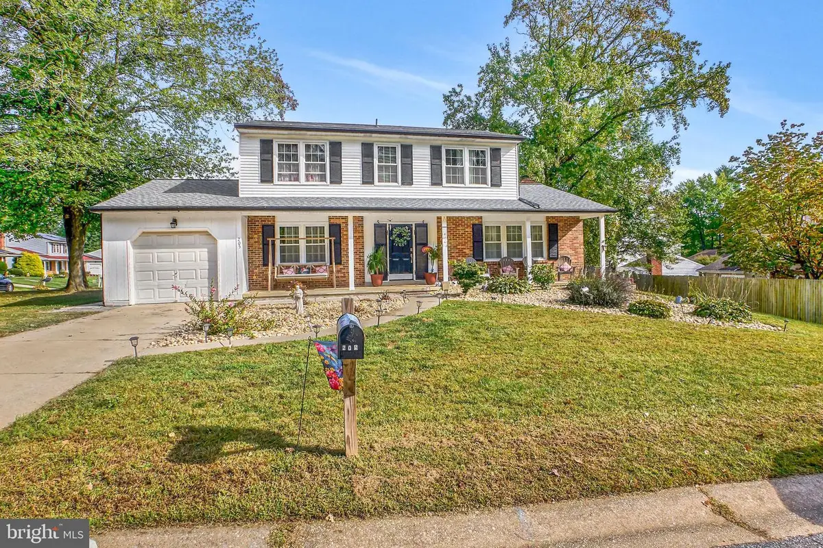 205 E Seneca Dr, Newark, DE 19702 - Image #1