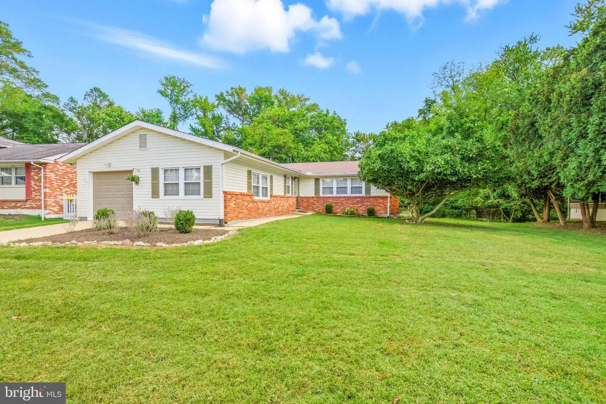 2623 E Riding Dr, Wilmington, DE 19808 - Image #1