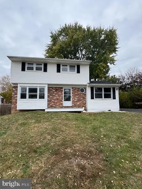 424 Brewster Dr, Newark, DE 19711 - Image #1