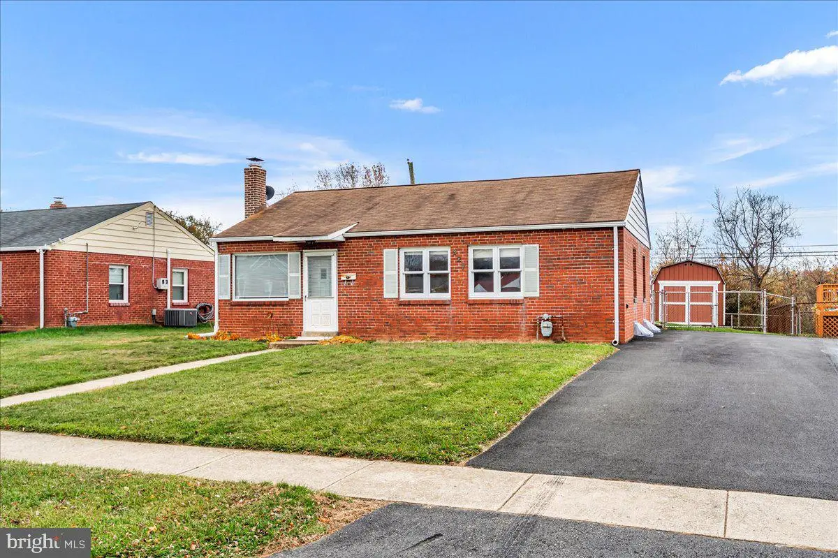 327 Pennewill Dr, New Castle, DE 19720 - Image #1