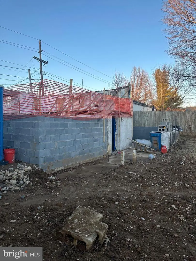 2306 Faulkland Rd, Wilmington, DE 19805 - #2