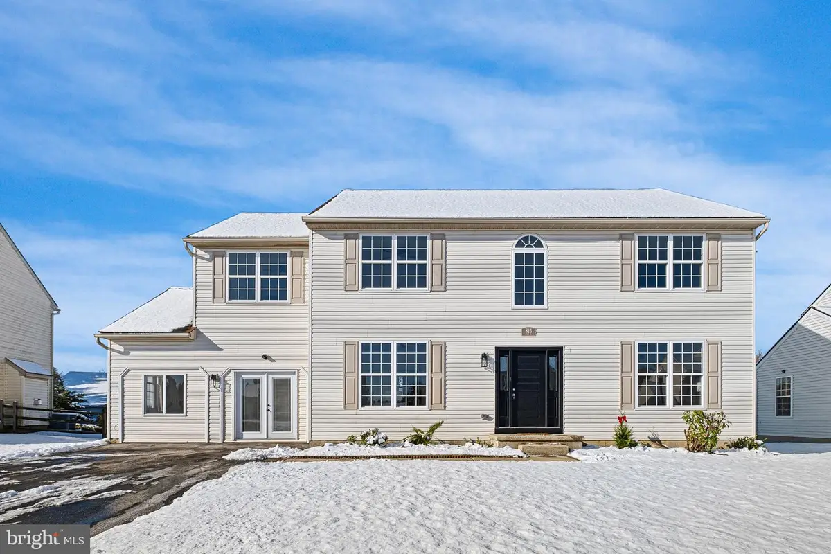 815 Brant Dr, New Castle, DE 19720 - Image #1