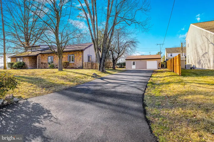 202 E 39th St, Wilmington, DE 19802 - Image #2