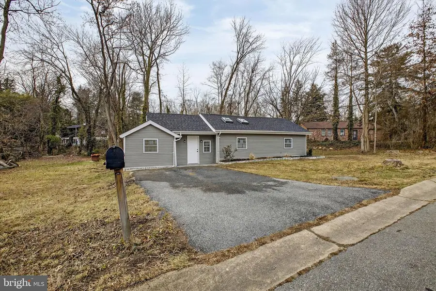 4 Lower Greenbriar Rd, Wilmington, DE 19810 - Image #2