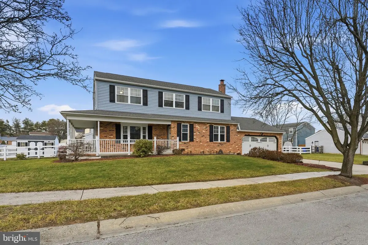 11 Rossiter Cir, Newark, DE 19702 - Image #1
