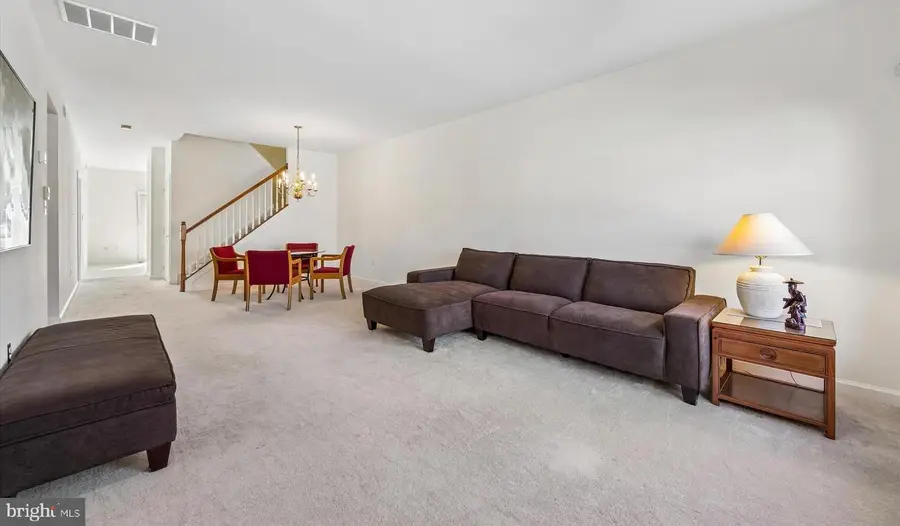 309 Shannonbridge Dr, Hockessin, DE 19707 - #2