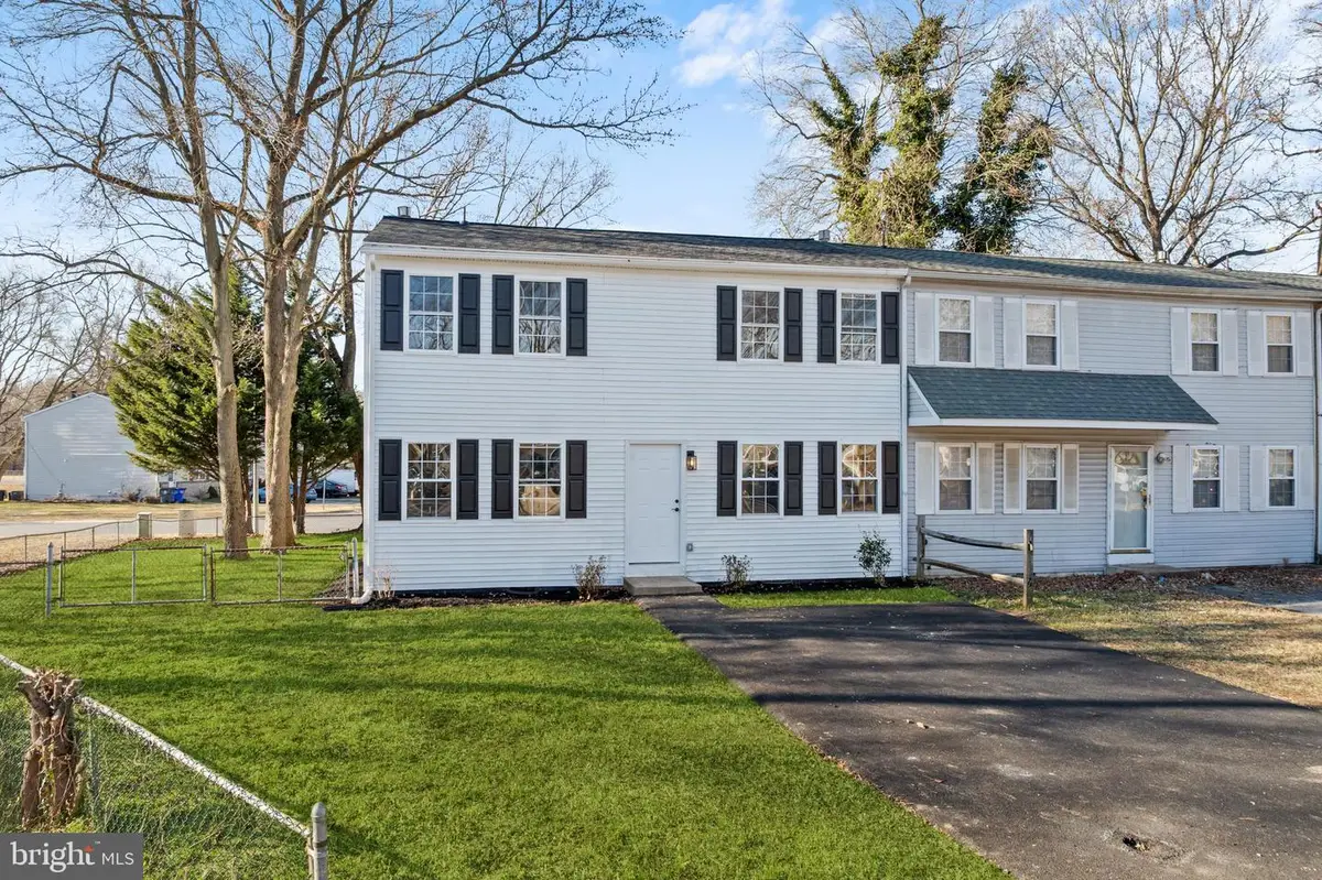 12 Heron Ct, Newark, DE 19702 - Image #1