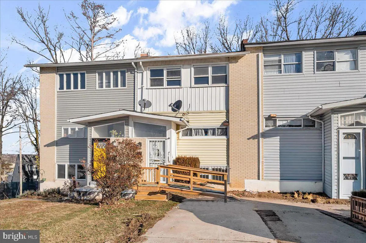 55 Oakmont Dr, New Castle, DE 19720 - Image #1