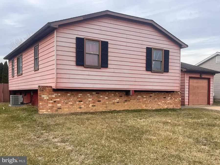 16 Courtland Cir, Bear, DE 19701 - Image #3