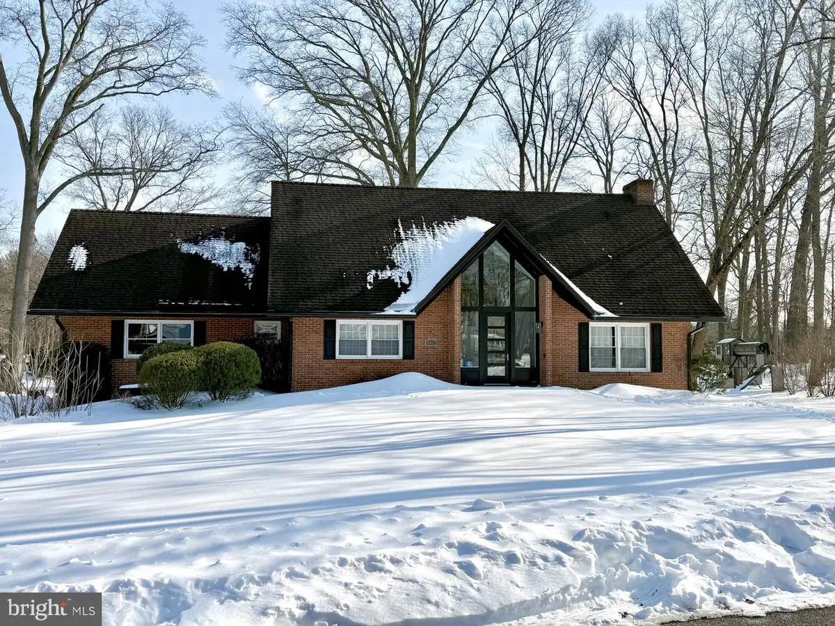 2400 W Heather Rd, Wilmington, DE 19803 - Image #1