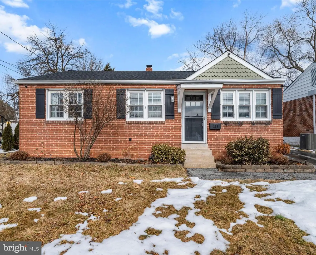 213 Taylor Rd, Wilmington, DE 19804 - #1