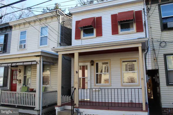 25 E 4th St, NEW CASTLE, DE 19720