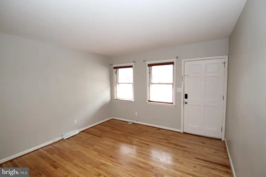 25 E 4th St, New Castle, DE 19720 - Image #2