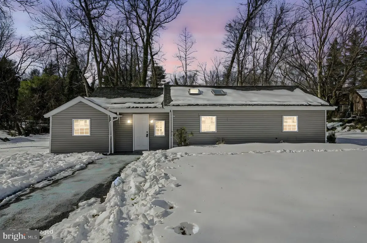 4 Lower Greenbriar Rd, Wilmington, DE 19810 - Image #1