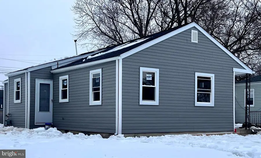 321 Bassett Ave, New Castle, DE 19720 - #2