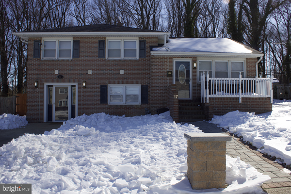 17 Aquilla Ave, NEW CASTLE, DE 19720