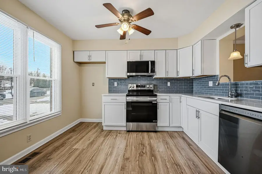 28 E Perpen Court, Newark, DE 19702 - #2