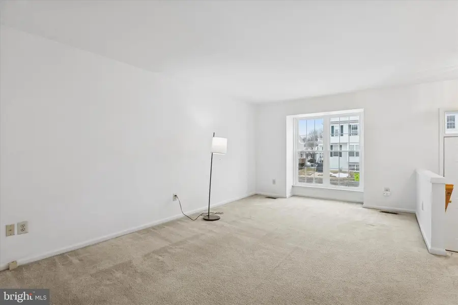 9 Creek Ln, Newark, DE 19702 - #3