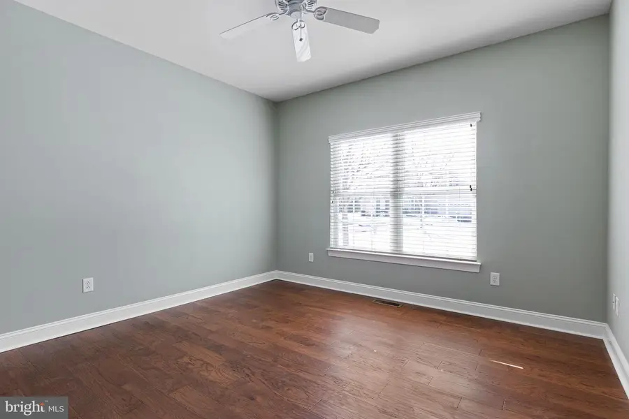 18 Devalinder Dr, Newark, DE 19702 - #3