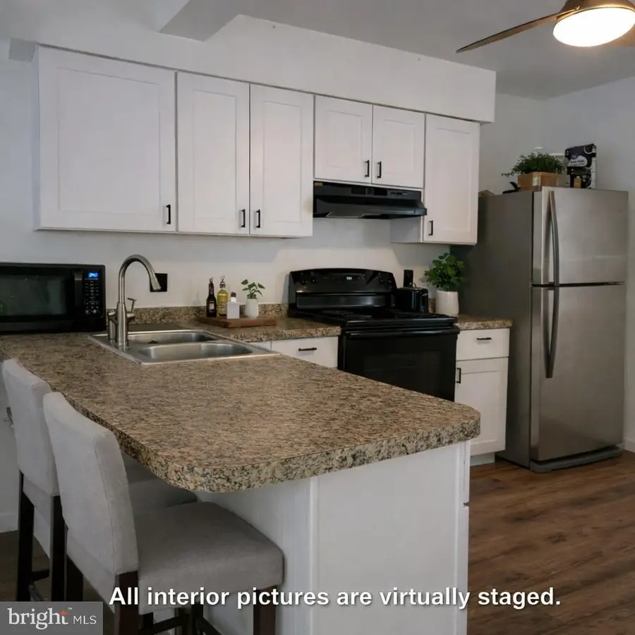 204 Springwood Dr, Bear, DE 19701 - #2