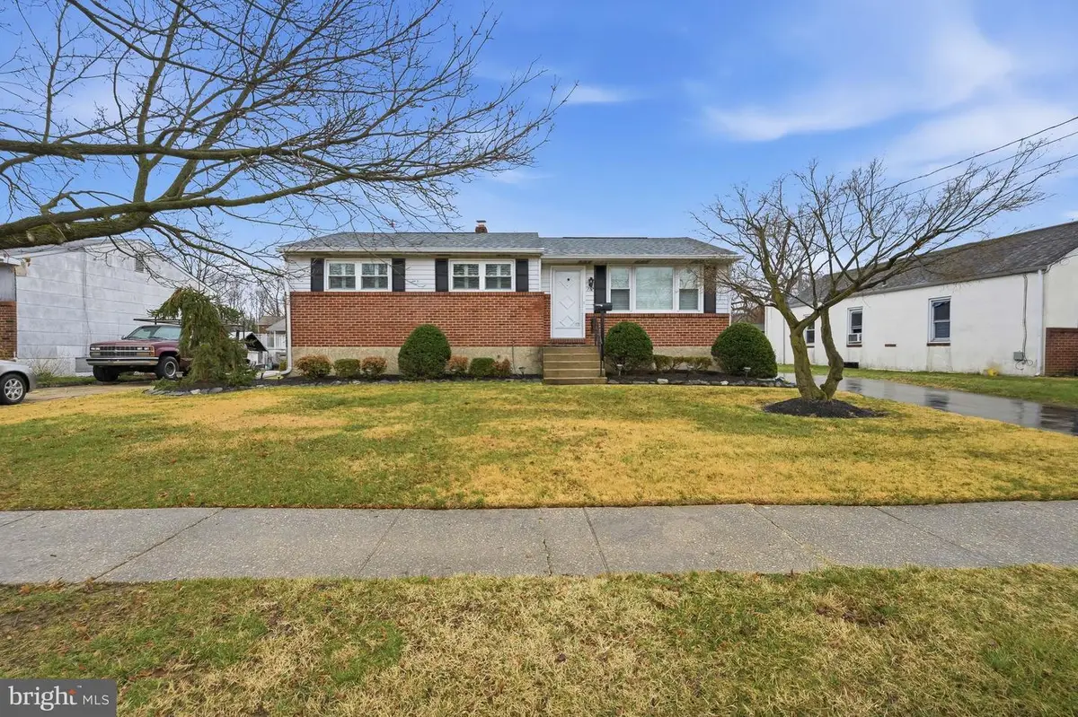 712 W 11th St, New Castle, DE 19720 - #1