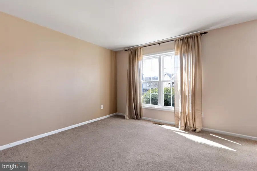 5 Lyon Ct, Newark, DE 19702 - #3