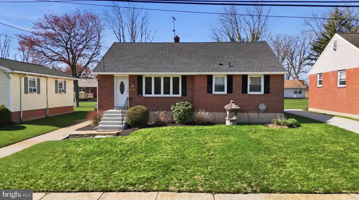 304 New York Ave, Claymont, DE 19703 - #1