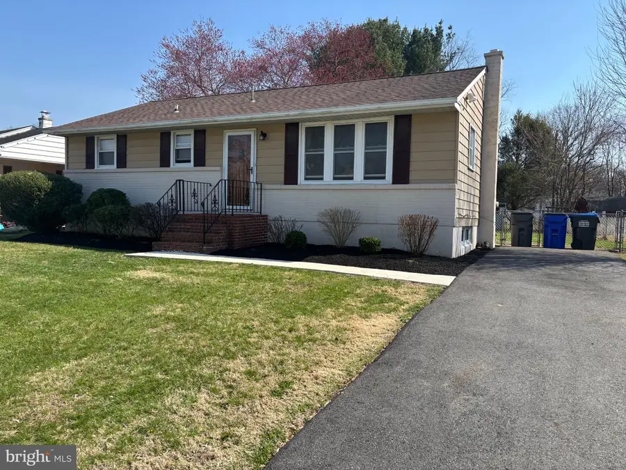 49 Spring Lake Dr, Newark, DE 19711 - #2