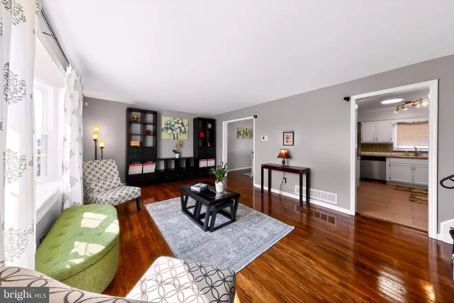 28 Donwood Dr, New Castle, DE 19720 - #3