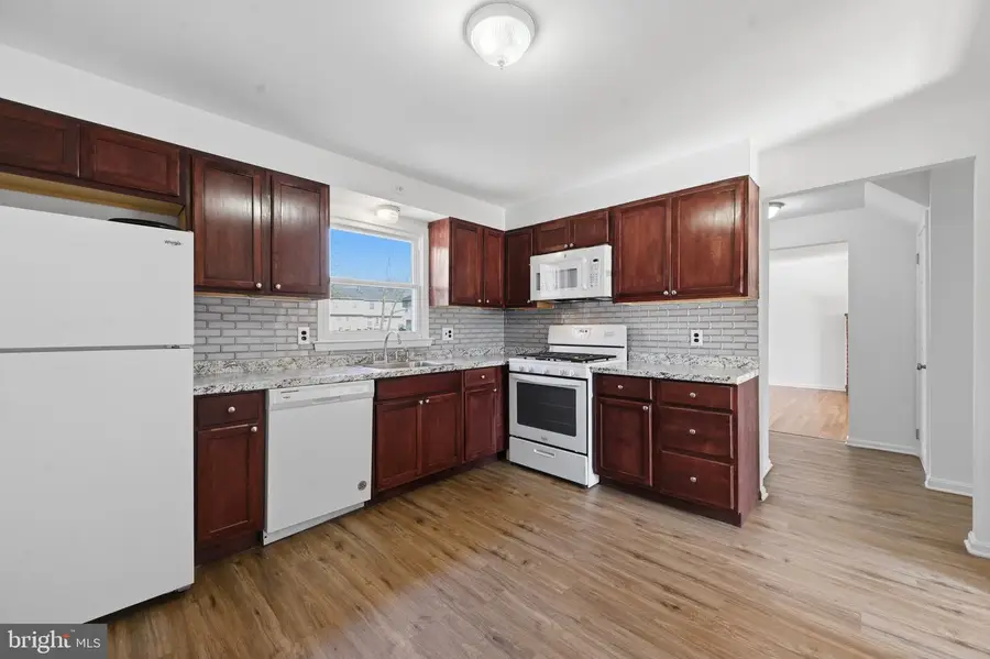 3087-1/2 New Castle Ave, New Castle, DE 19720 - #3