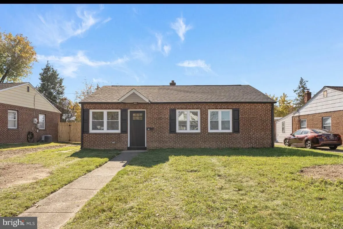 215 Sykes Rd, New Castle, DE 19720 - #1