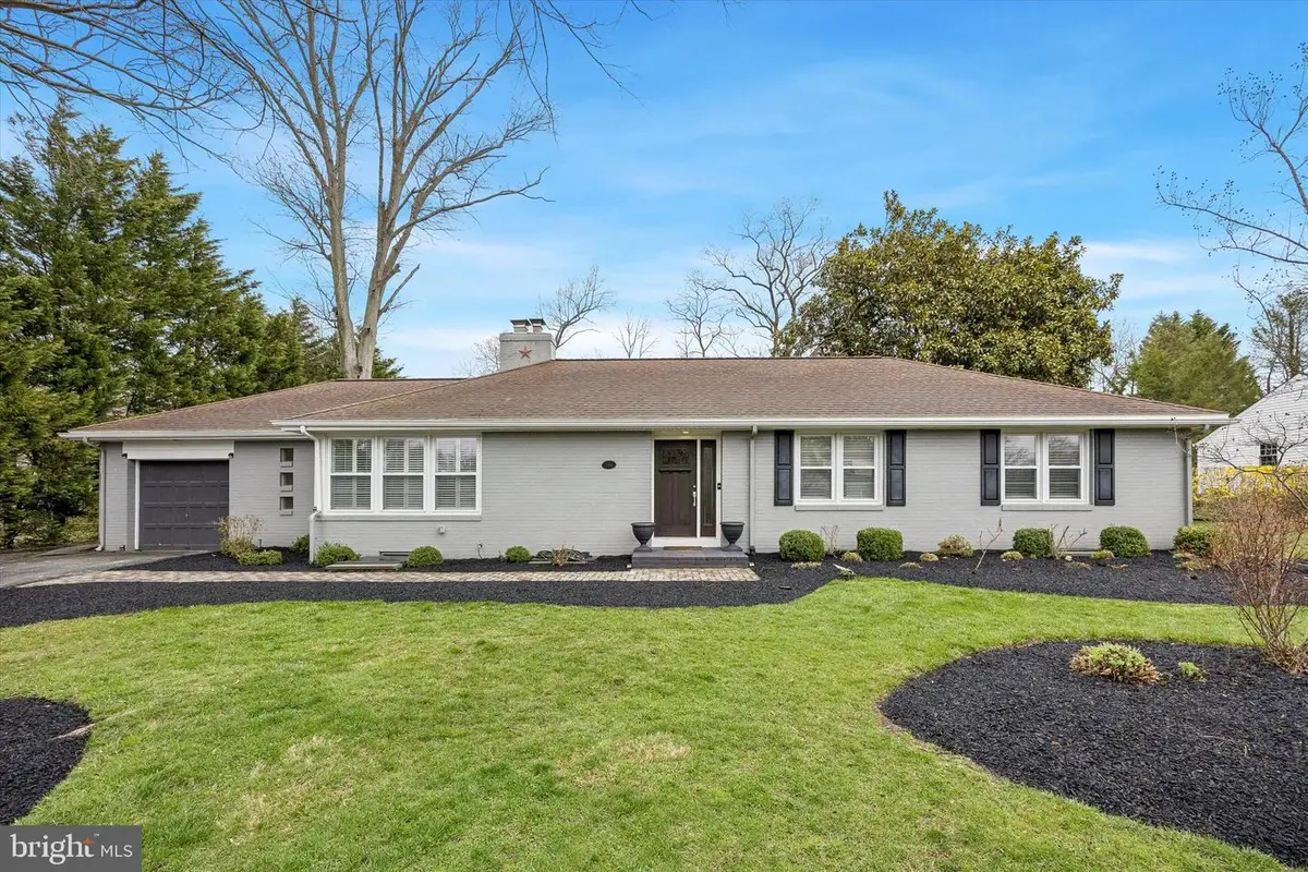 129 Cambridge Dr, Wilmington, DE 19803 - #1