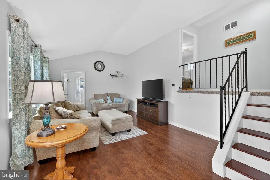 64 W Stephen Dr, Newark, DE 19713 - #3