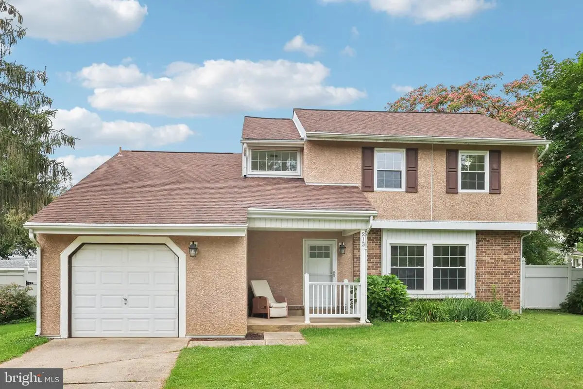 213 Hazel Ridge Dr, Talleyville, DE 19803 - #1