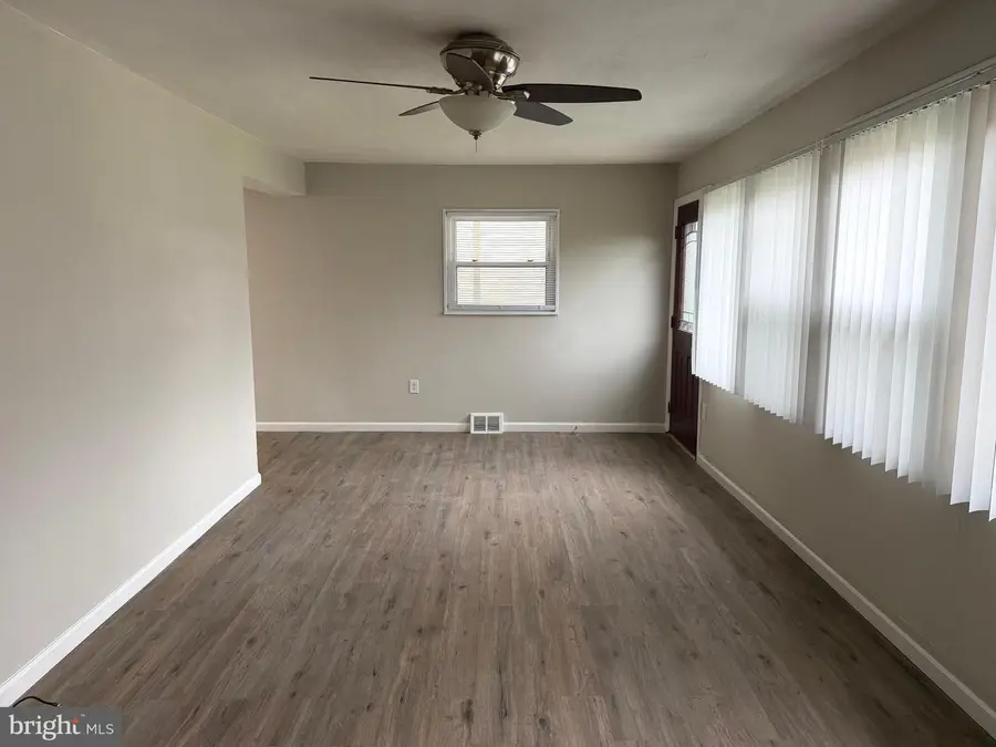 16 Longview Dr, Newark, DE 19711 - #3