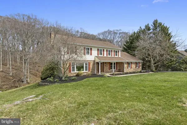105 Carriage Dr, HOCKESSIN, DE 19707