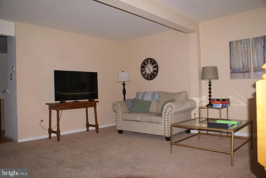 111 Abelia Dr, Newark, DE 19702 - #2