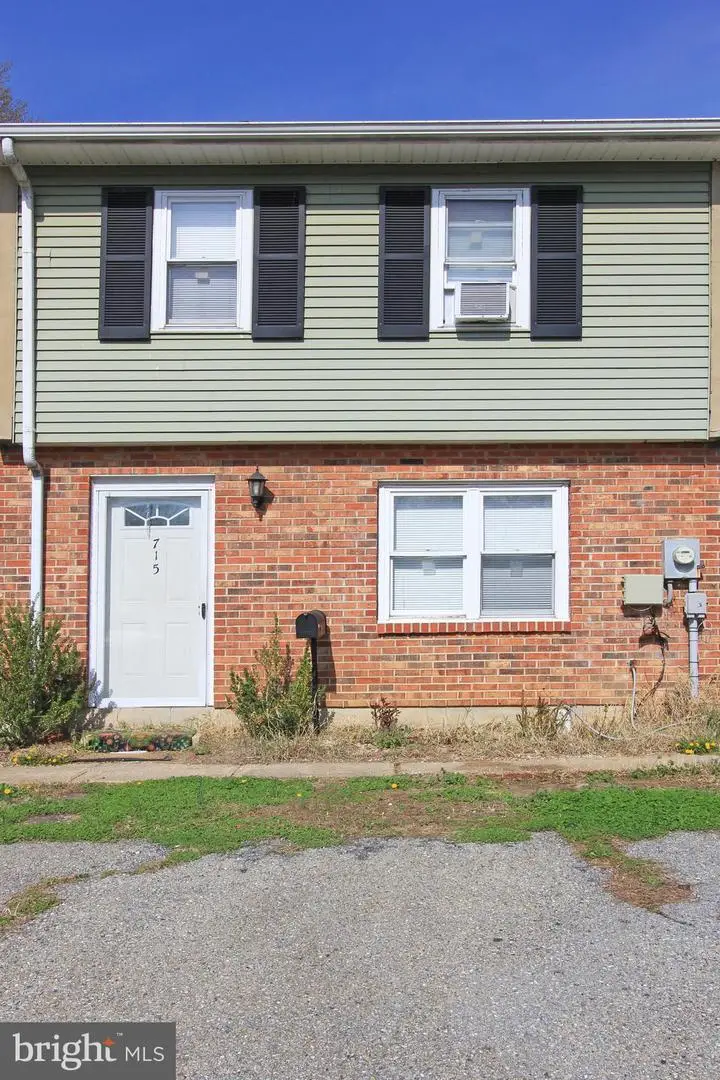 715 Kilgor Ct, Newark, DE 19702 - #1