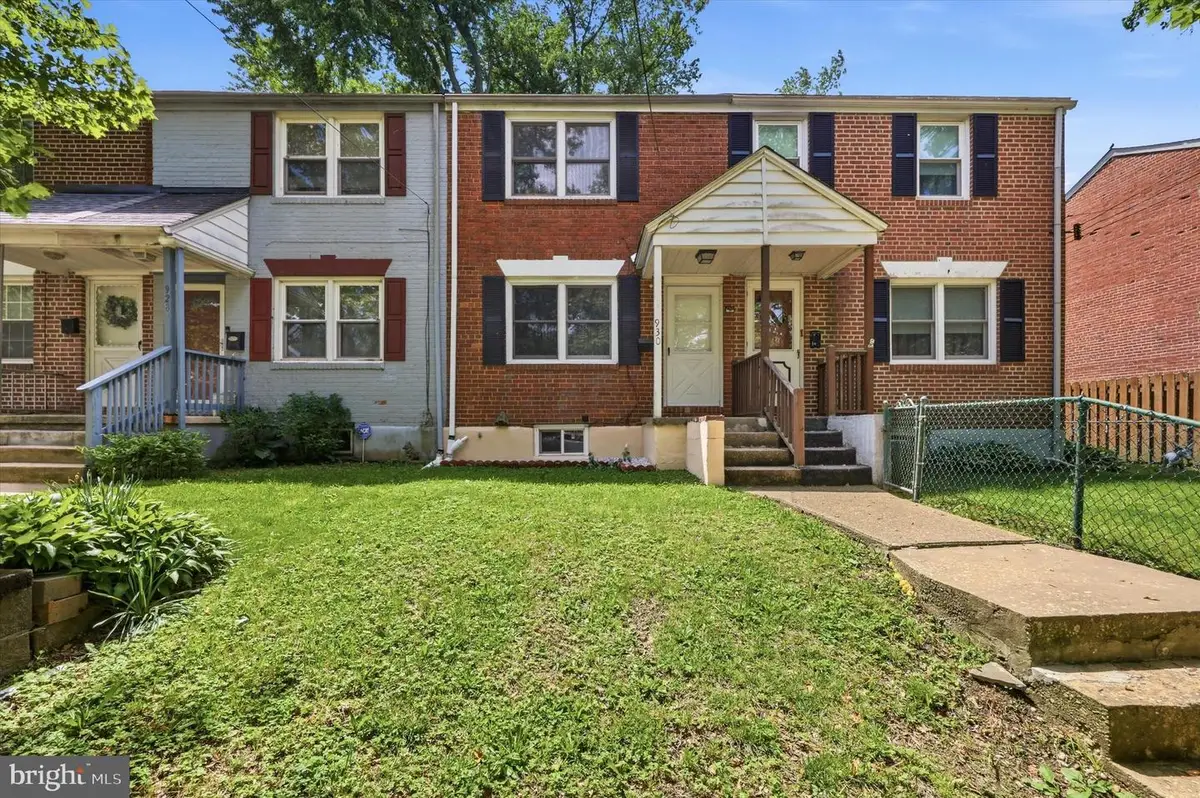 930 Dover Ave, Wilmington, DE 19805 - #1