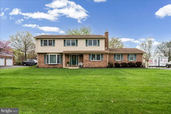 18 Kimmie Ct, BEAR, DE 19701