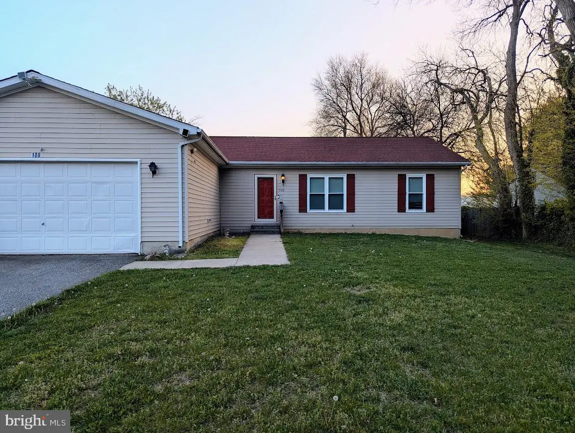 108 4th Ave, New Castle, DE 19720 - #1