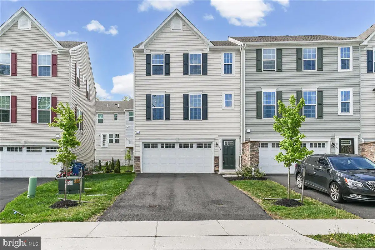 2145 Rivers Dr, Newark, DE 19702 - #1