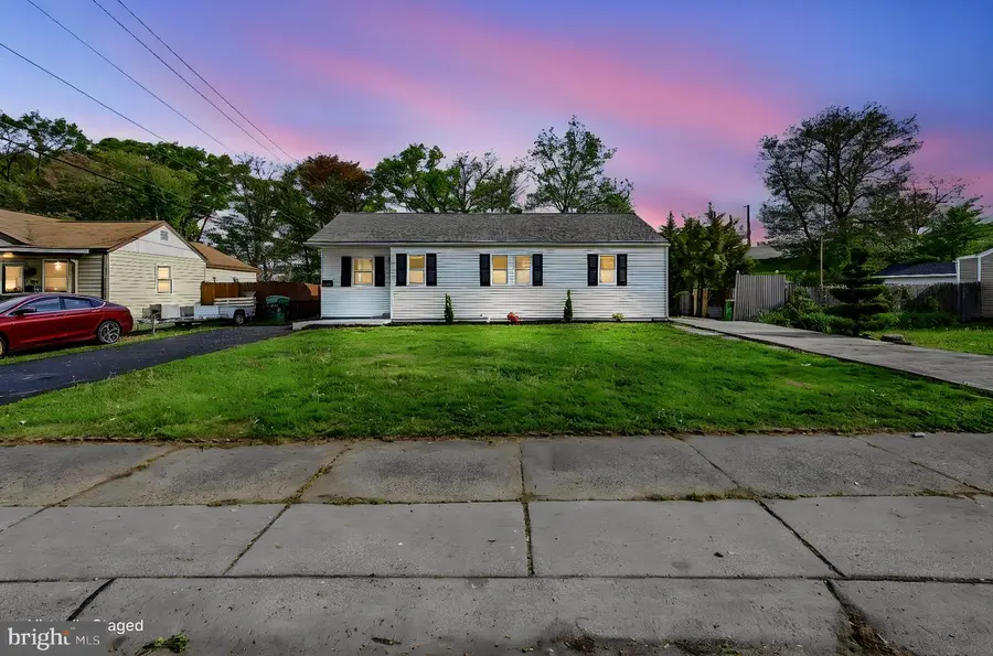 102 Robinson Dr, New Castle, DE 19720 - #2