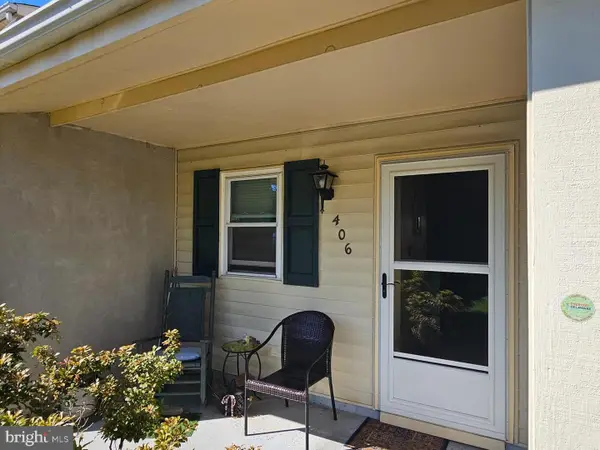 406 Dragon Ln, BEAR, DE 19701